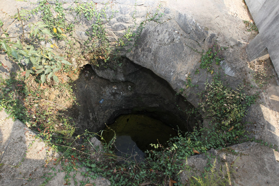 【网络媒体走转改】广西灌阳县：青山巍巍埋忠骨