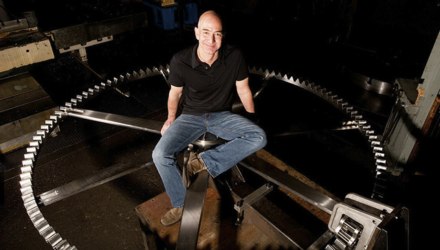 福布斯美国富豪榜巴菲特让位贝索斯 移民富豪占一成