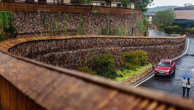 号称全球第一款互联网汽车真的名副其实吗？