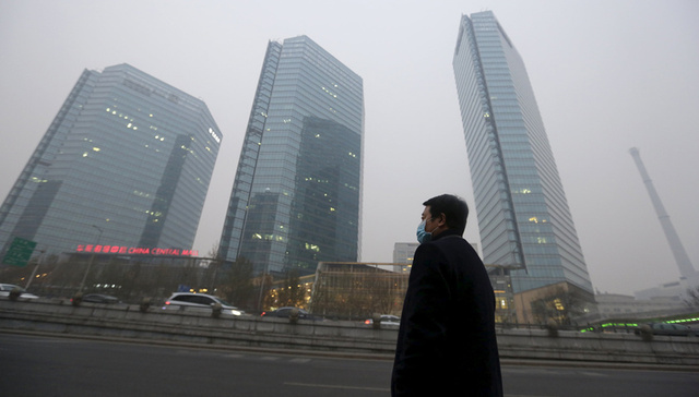 重度雾霾袭击京津冀  天津、保定等地强制所有工地停工