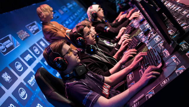 电竞,职业选手,职业生涯,青春饭,伪命题,俱乐部,反应速度,老将,玩家,世界田径锦标赛