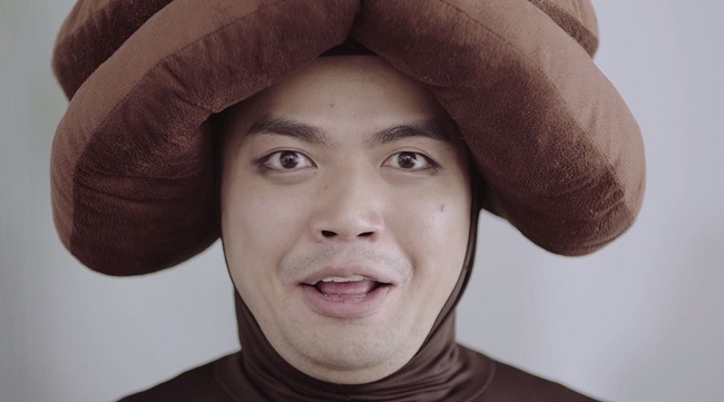 为什么这款高端果蔬饮料 却找了一个污大叔作为广告主角