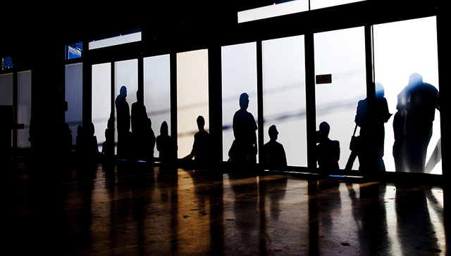 空管系统,管制员,空管人员,工资体制改革,塔台,民航局,桥塔,虹桥,防止跑道侵入手册,飞行员