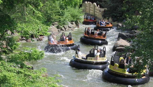 澳大利亚黄金海岸主题乐园发生事故 四名游客死亡