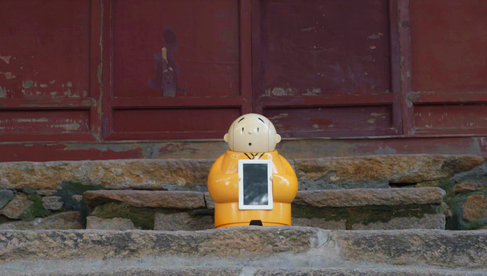 采访龙泉寺机器僧贤二