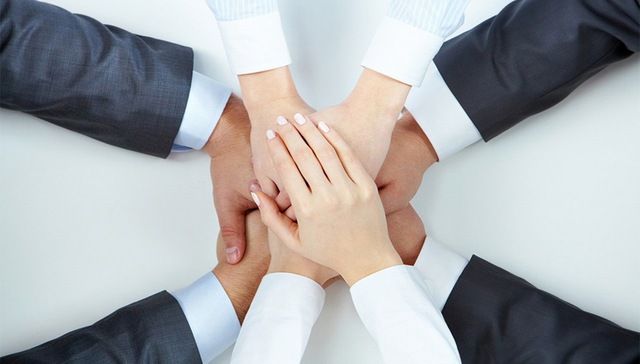 罗生门,私募基金,大流通股东,信托计划,市值股票,中山证券,公募基金,偶遇,锁定,上交所