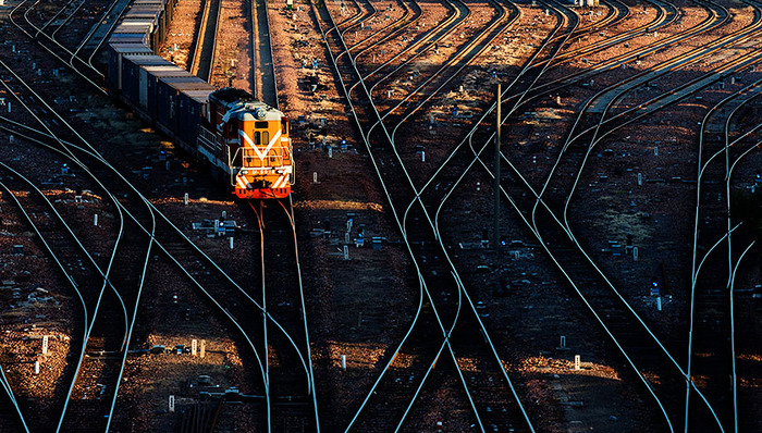 中铁总三季度净亏损收窄