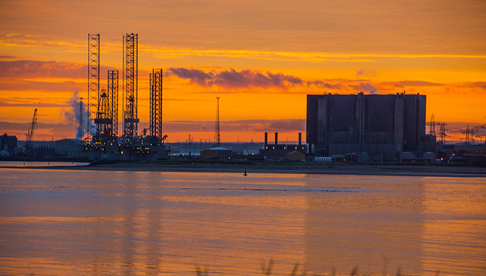 中国第一座海上核电站开工