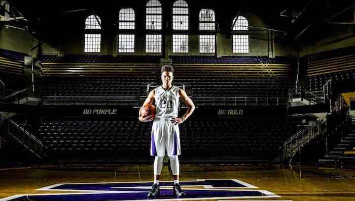 经历像乔丹打法似勒布朗·詹姆斯 这个大学生是下一个NBA之王？