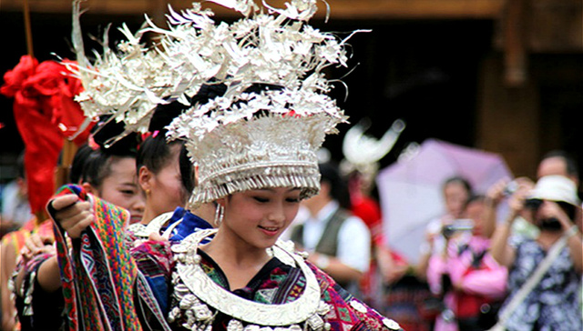 因发表涉苗族不当言论  云南文山市代市长龚卿被通报问责