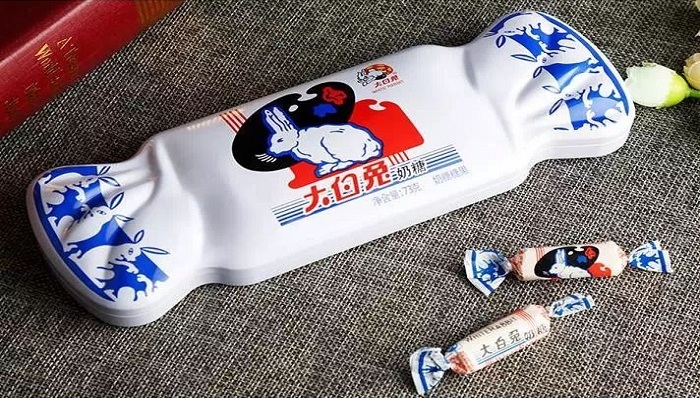 【消费达人日志】57岁的大白兔又推铅笔盒包装；星巴克推出咖啡味道的家居用品