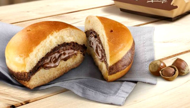 麦当劳最近推出了史上首个甜味汉堡