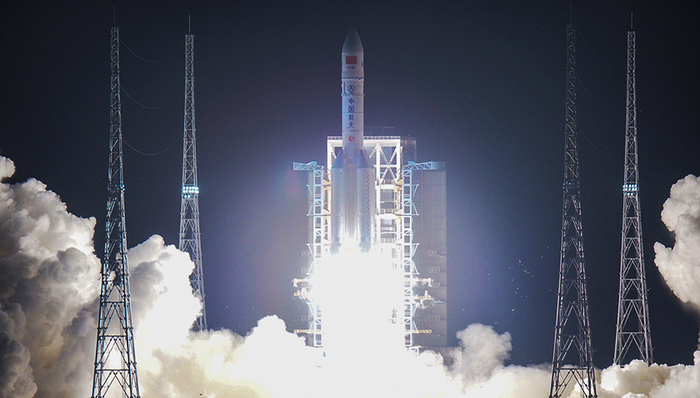 长征五号首飞,重型平板车