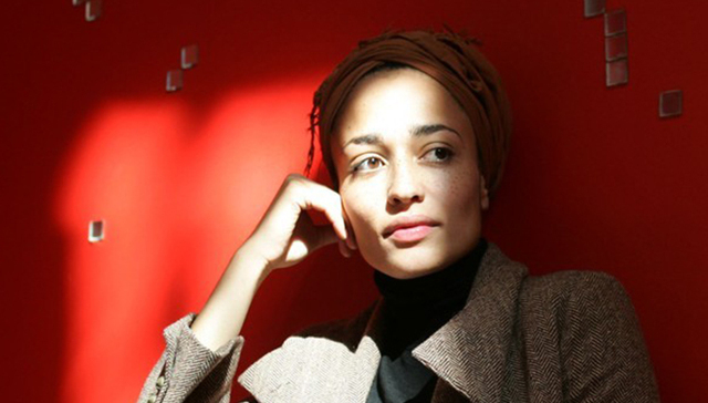 扎迪·史密斯：政治与万物相联，作家不能只提供逃避之路，也要投身世界之中