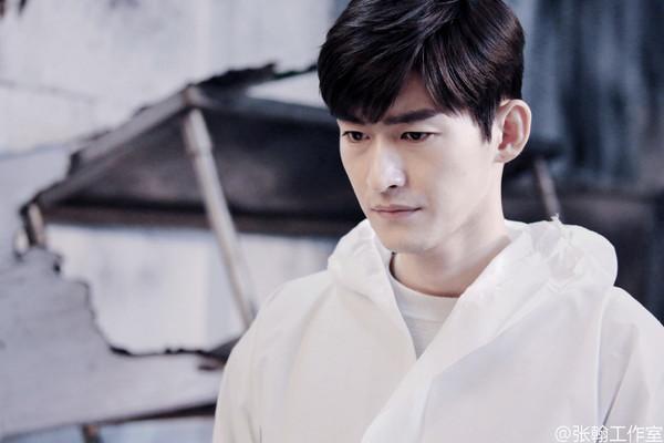 夜观星象|张翰四部电视剧全被延播，央视春晚四大分会场曝光