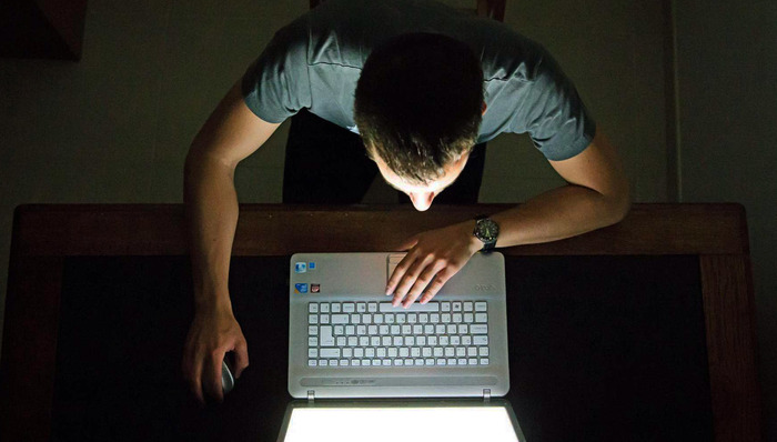 时间不够，夜晚来凑：24小时社会如何偷走了我们的睡眠