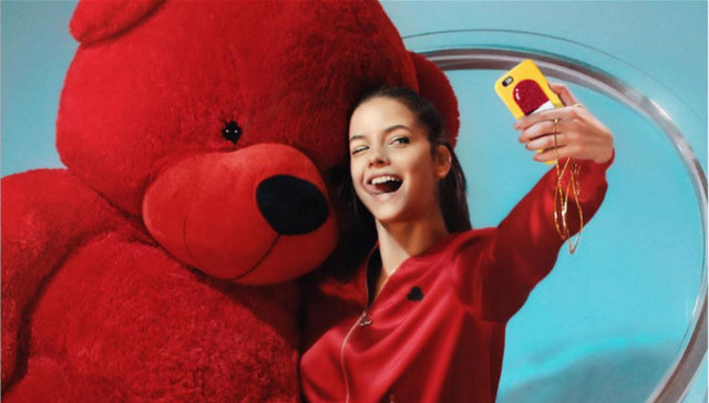 当大牌都在出手机壳的同时 手机壳也成了时髦创业生意