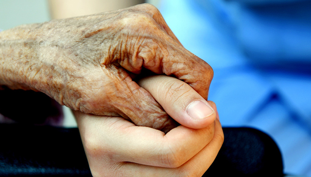 养老深度调查：福利养老一床难求 有机构被侃需排100年