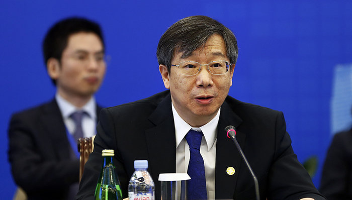 央行副行长易纲表态,称人民币“稳定、强势”