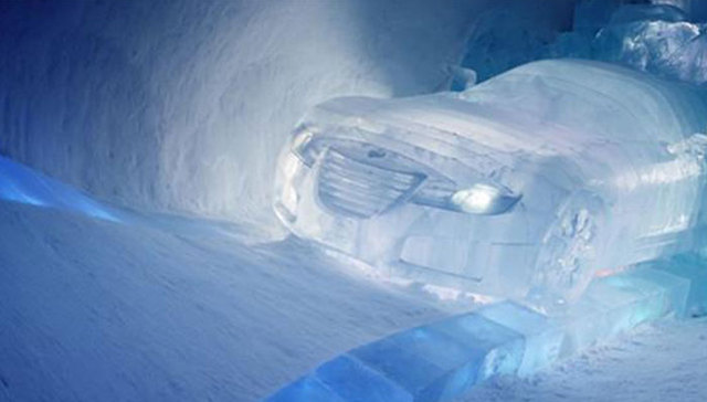 千万别用热水浇 冬季汽车除冰3大误区