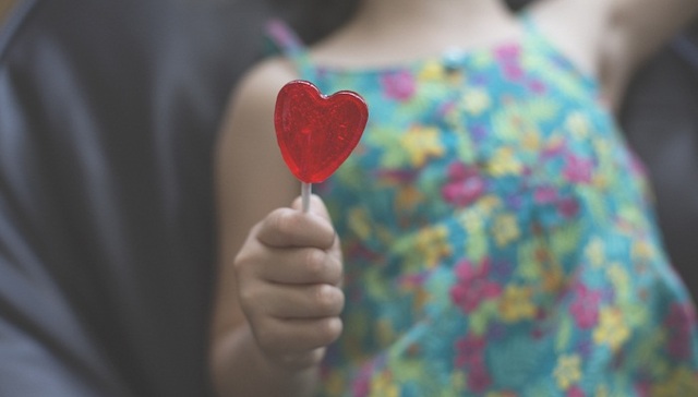 美国“罗一笑们”是如何解决巨额医疗费问题的？