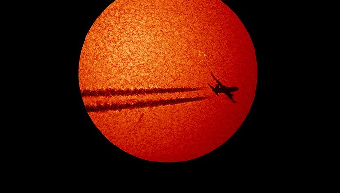 太阳能飞机能将你送入太空