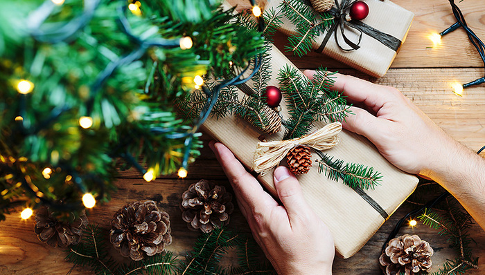 签到,罗永浩,Airbnb,双十一,MagicalTrip,用户,造节,花点时间,粉丝,网购