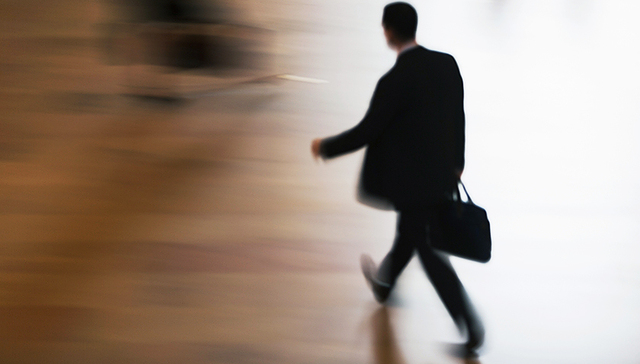 证监会严厉抨击“野蛮人”后 刘士余、姚振华和马兴瑞同时现身深圳