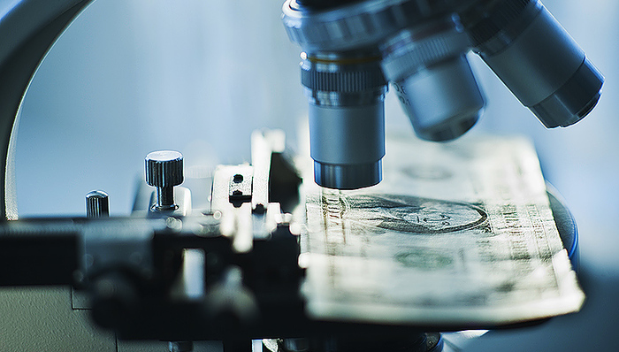 万能险整治风暴启动