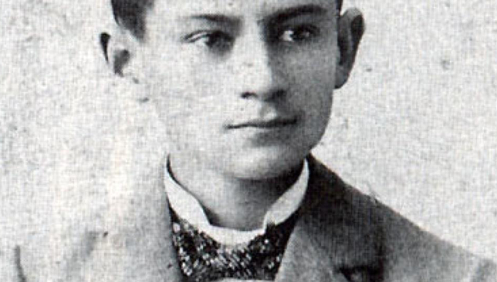 学者施塔赫：卡夫卡不是性无能或同性恋，他对性恐惧是当时性教育的结果