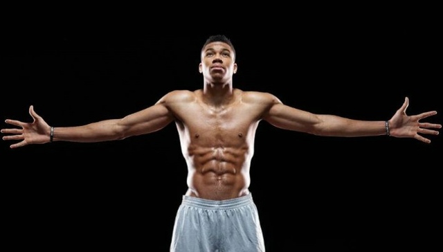 雄鹿的未来是扬尼斯·阿德托昆博 NBA联盟的未来也许也将属于他