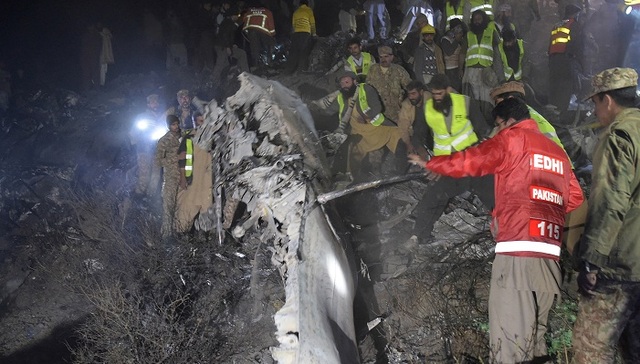 巴基斯坦一架航班坠毁 机上47名乘客全部遇难