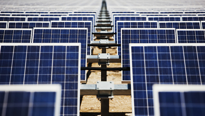 南存辉注入近百亿光伏资产