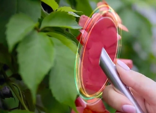 这支黑科技的笔 可以从世界万物中提取颜色