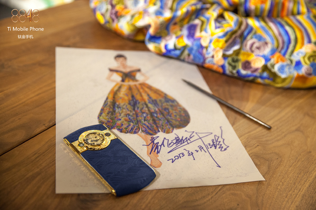 网红故宫出手机了！全球限量999部，定价高达19999元！