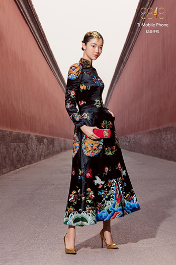 网红故宫出手机了！全球限量999部，定价高达19999元！