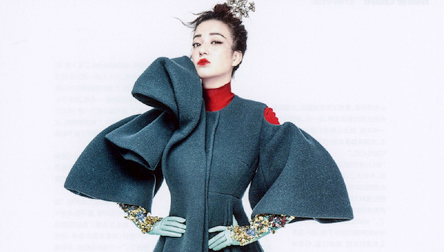 赵薇30亿入股上市公司，她的商业版图一下子被翻了个底朝天