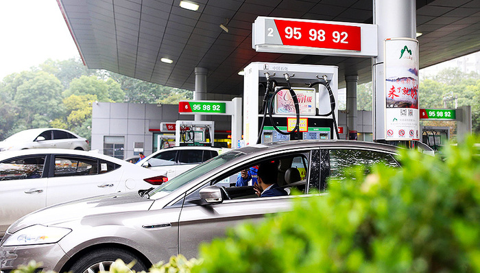 中石化今日起开售“京六”汽柴油