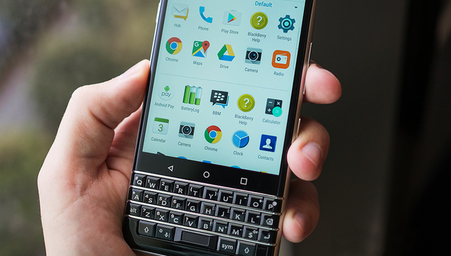 买下黑莓运营权后  TCL通讯推出旗下首款黑莓键盘手机
