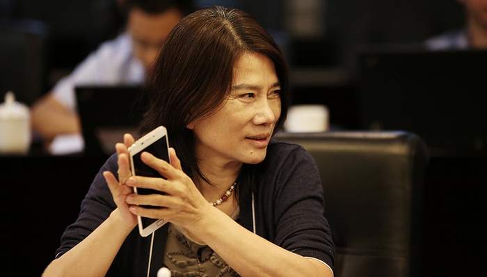 涨了1000元工资之后 格力员工要用它来买格力手机了？