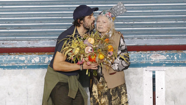 【伦敦男装周】有许多品牌在讨论政治命题 但最大张旗鼓的还是Vivienne Westwood