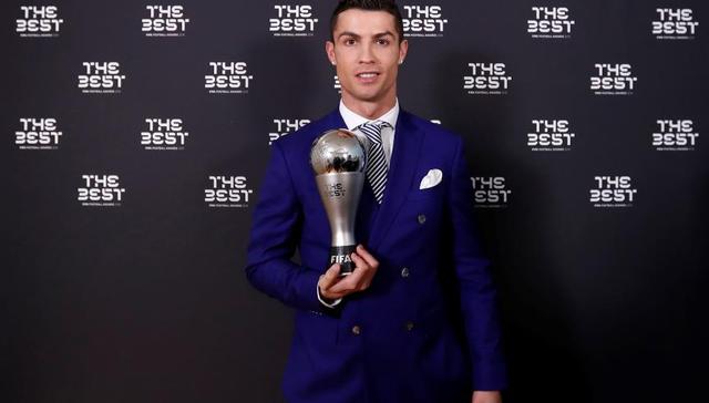 这是一个注定传奇的号码 “7号”战袍的故事