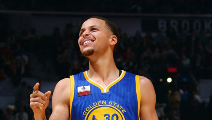 【每日体坛视频】篮球打得多，总会上“五大囧”搞笑