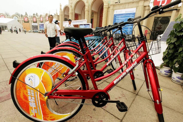 【财经天下周刊】生不逢时的共享单车“先烈”