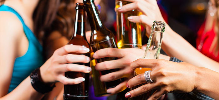 我们是否应该为了青少年而禁掉酒类广告？