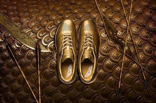 满城尽带黄金甲的鞋是什么样子的？周杰伦和New Balance联名推出了歌曲概念鞋