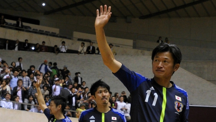 【每日体坛金句】和岁月战斗的最终赢家，50岁日本足坛传奇再续约
