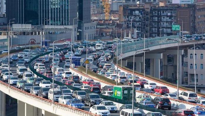 上海两会,交通委,私车额度管理,拥有管理,使用管理,转变,许丽萍