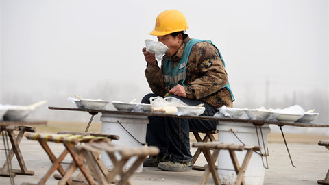 【上海两会】委员：提升667万农民工素质，避免“网约工”成治理盲区