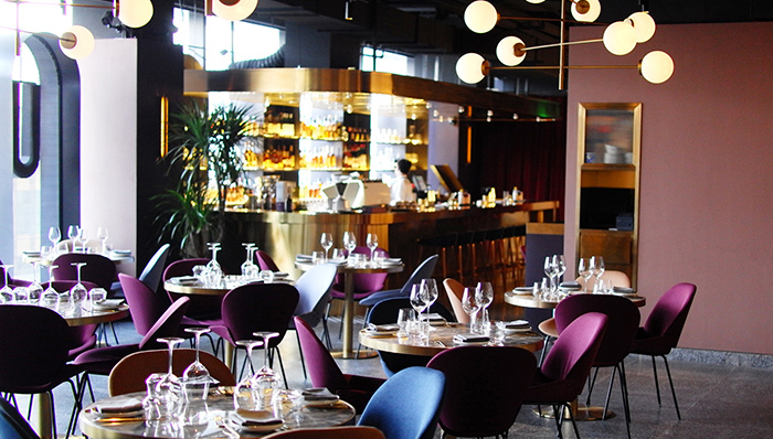 三里屯北区新开一家约会圣地 把复古影院装进了西餐厅里